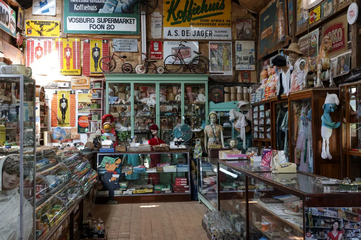 Cabinets of Wonder: An Explainer on the Origins of Curiosity Collecting